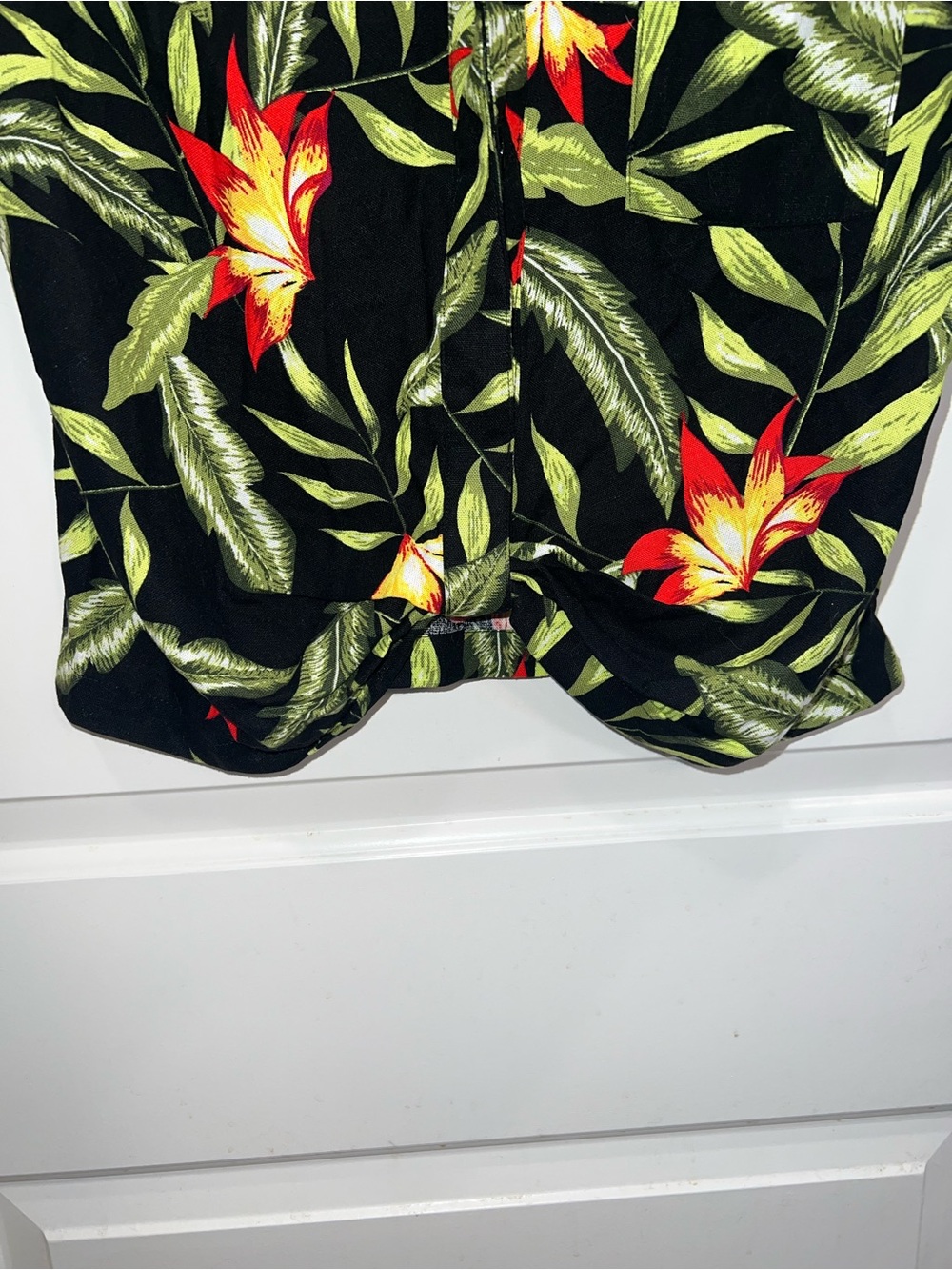 Rachel Zoe Sleeveless Tropical pattern Top black and green with shoulder pads - Picture 6 of 11